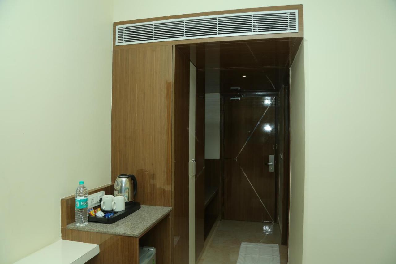 Misty Ocean - A Bergamont Group Of Hotel Kuilapalayam Buitenkant foto